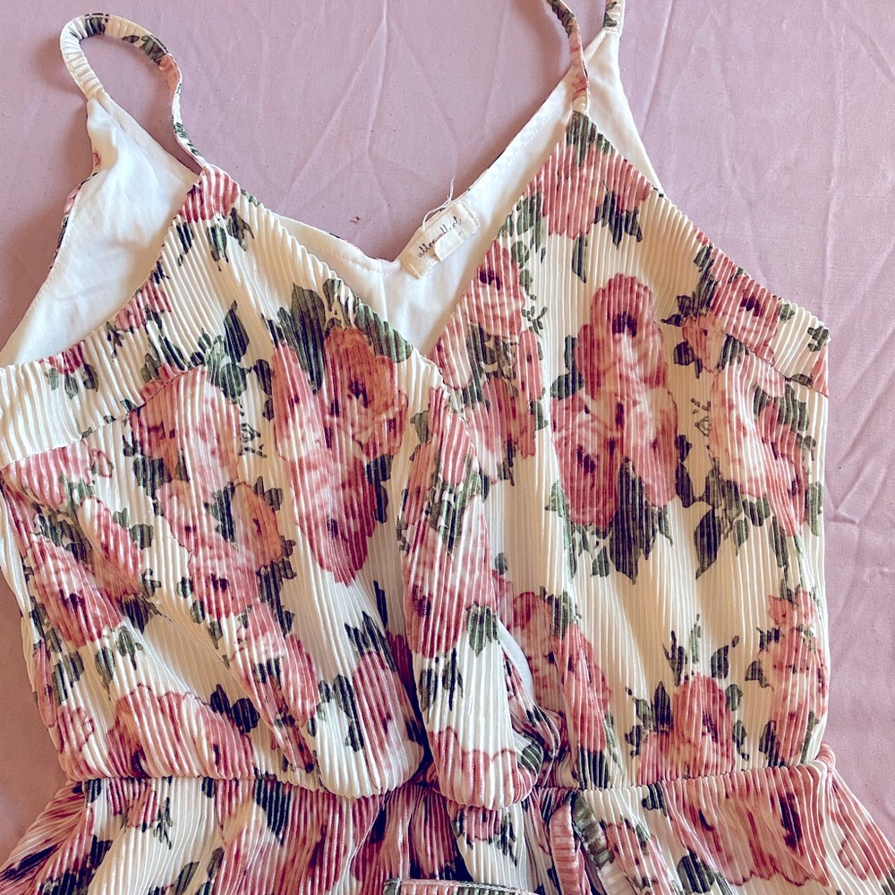 Sundress - Picture 2 of 3